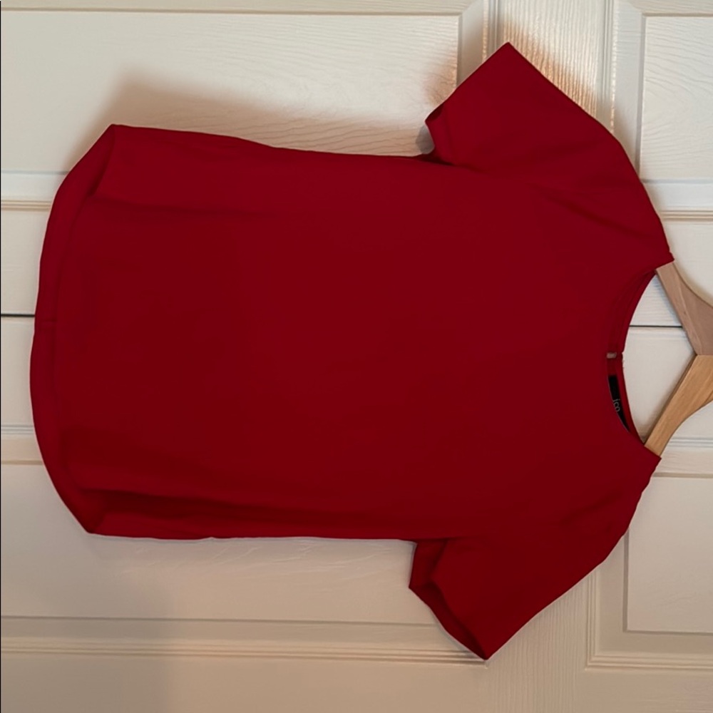 Red top -good for suit layer or separate